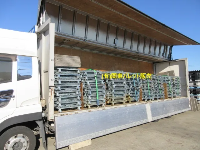 メッシュパレット買取り便10tトラックです。中古メッシュパレットを200個積載します。