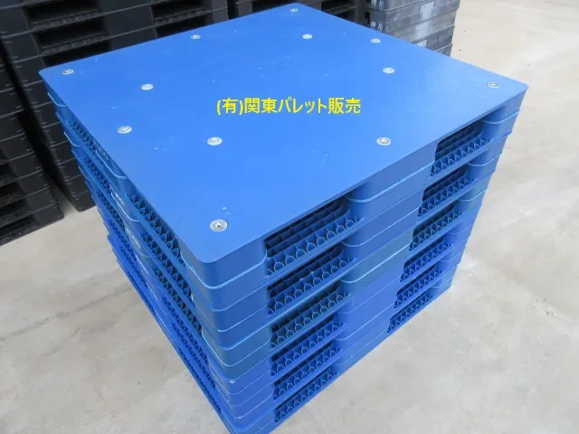 両面フラット天板1100×1100中古プラスチックパレット|(有)関東パレット販売