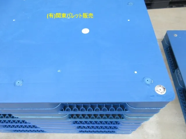 両面フラット中古プラスチックパレット11型|(有)関東パレット販売